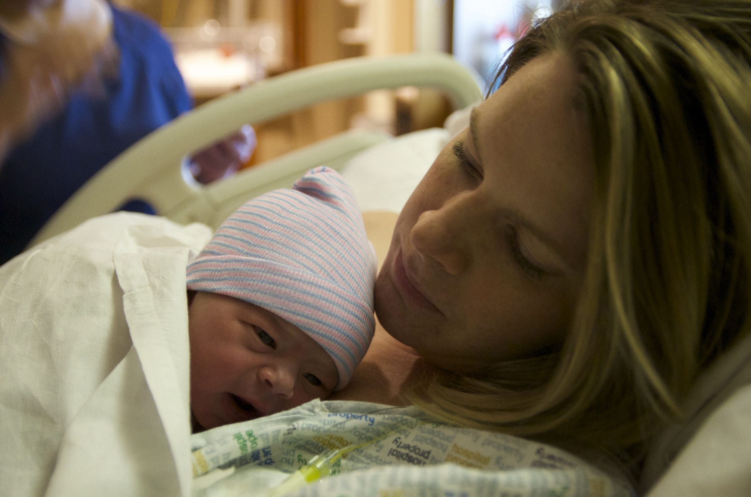 New Moms: Watch For These Warning Signs After Giving Birth